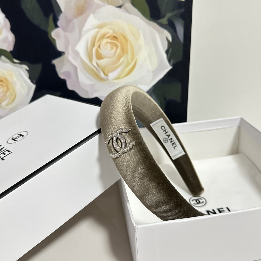 配专柜包装Chanel（香奈儿）最新丝绒发箍小仙女快入手特殊材质 不嘞头可盐可甜～