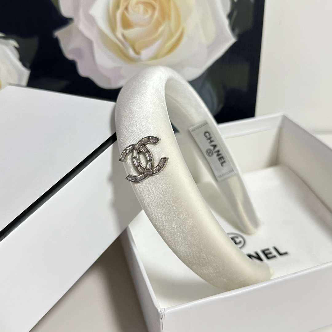 配专柜包装Chanel（香奈儿）最新丝绒发箍小仙女快入手特殊材质 不嘞头可盐可甜～