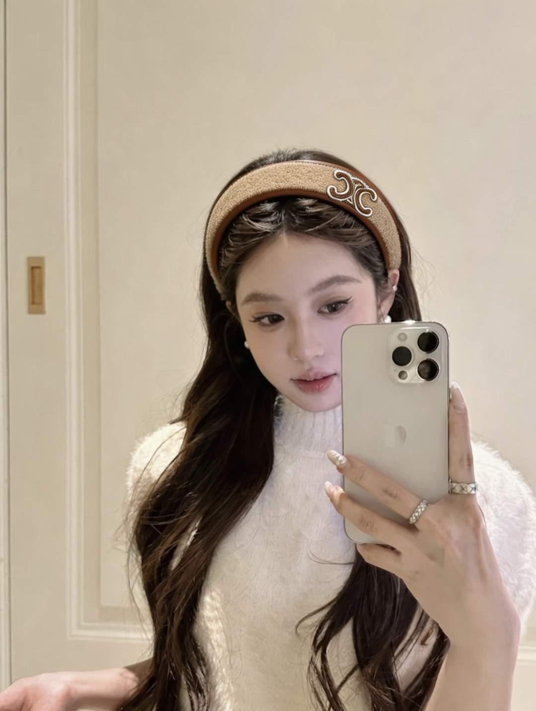 配专柜包装Celine（赛琳）最新发箍小仙女快入手特殊材质 不嘞头可盐可甜～