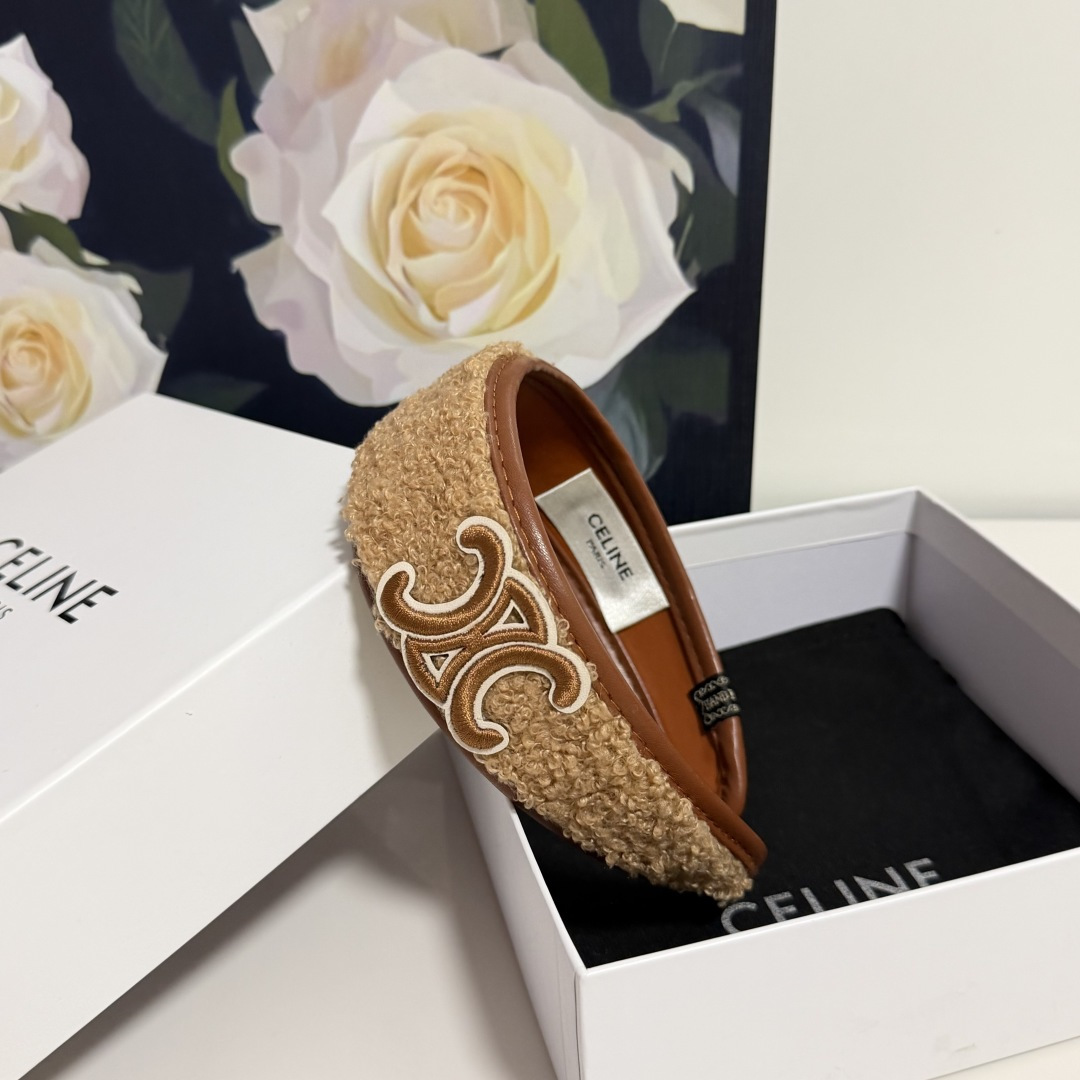 配专柜包装Celine（赛琳）最新发箍小仙女快入手特殊材质 不嘞头可盐可甜～