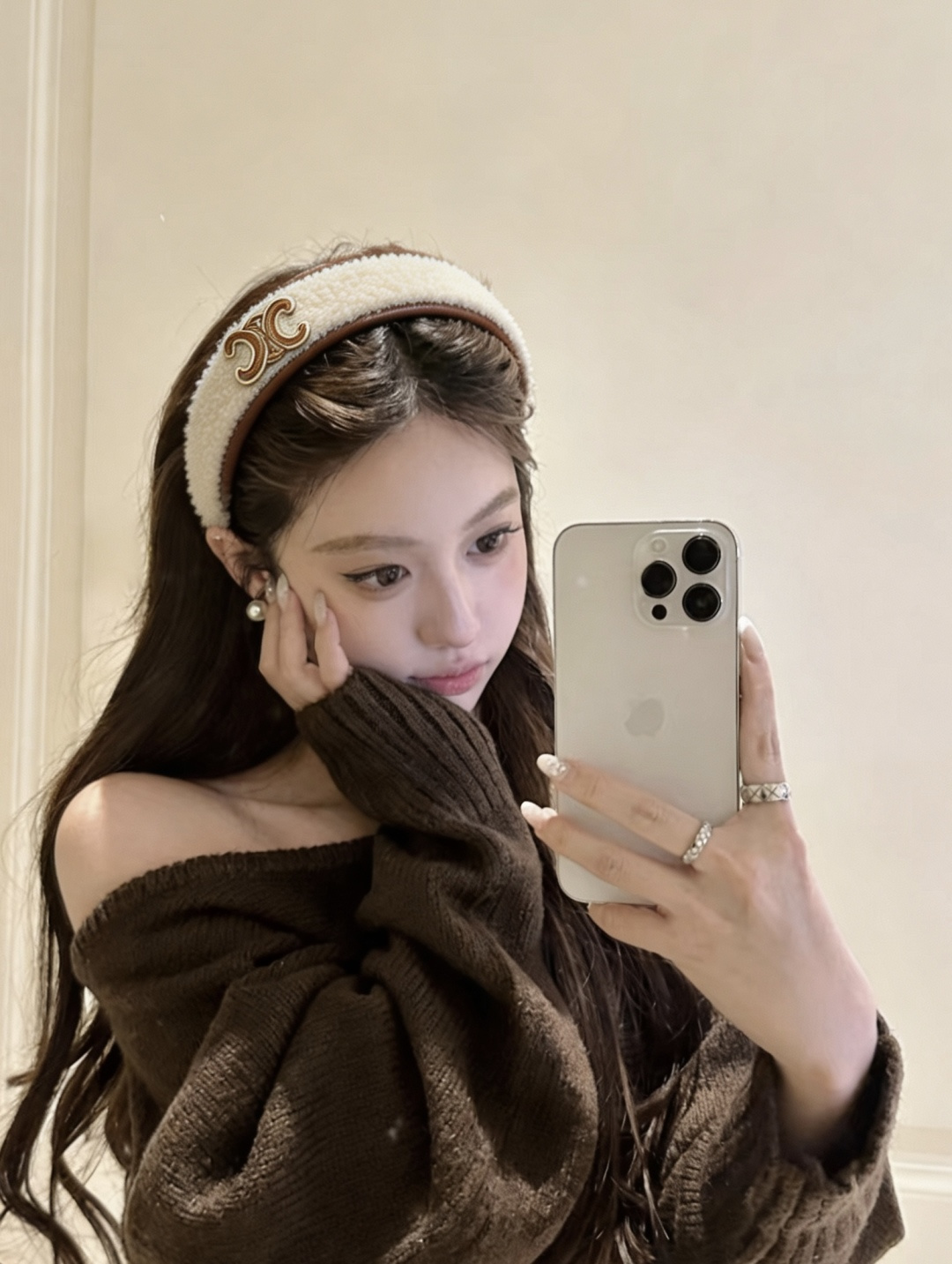 配专柜包装Celine（赛琳）最新发箍小仙女快入手特殊材质 不嘞头可盐可甜～