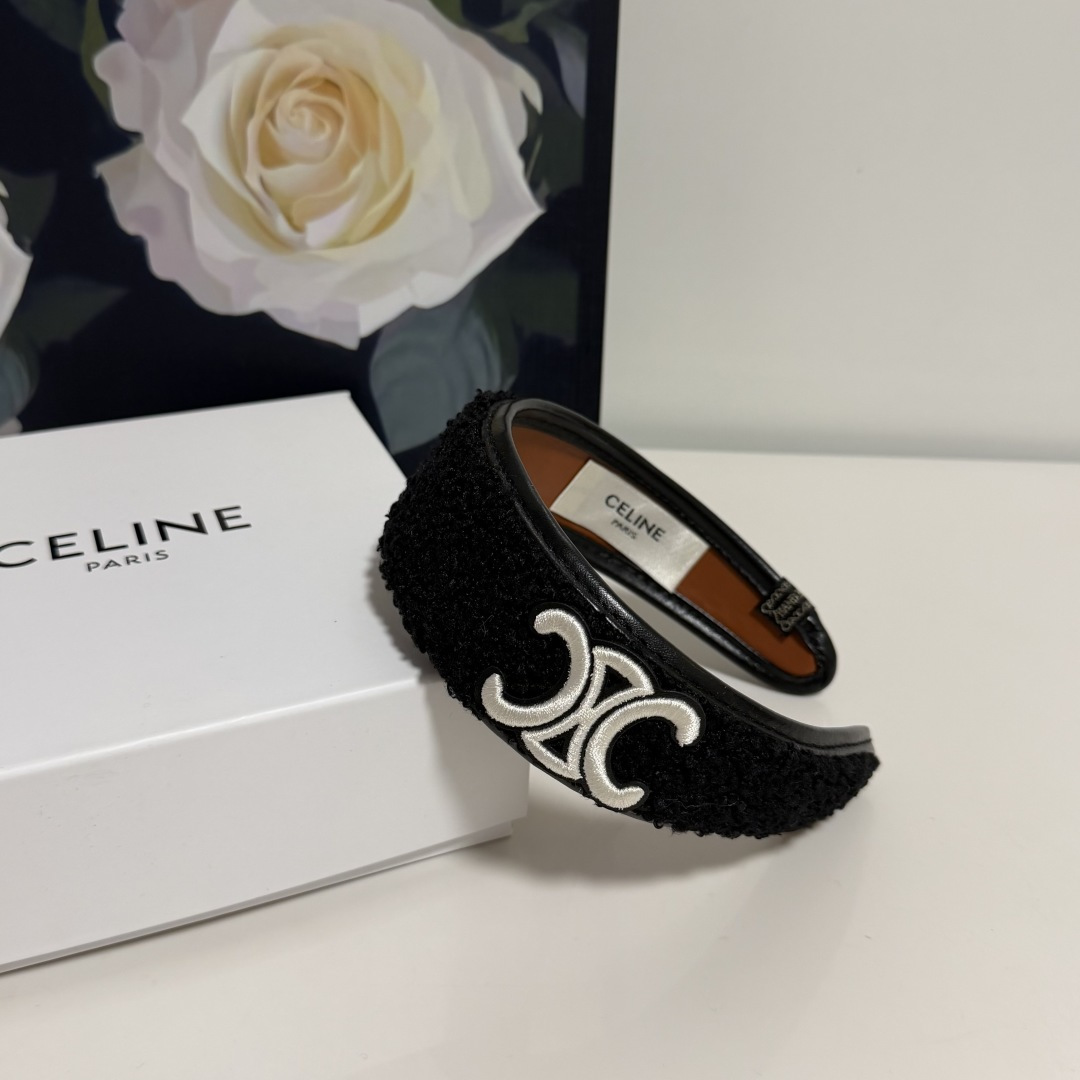 配专柜包装Celine（赛琳）最新发箍小仙女快入手特殊材质 不嘞头可盐可甜～