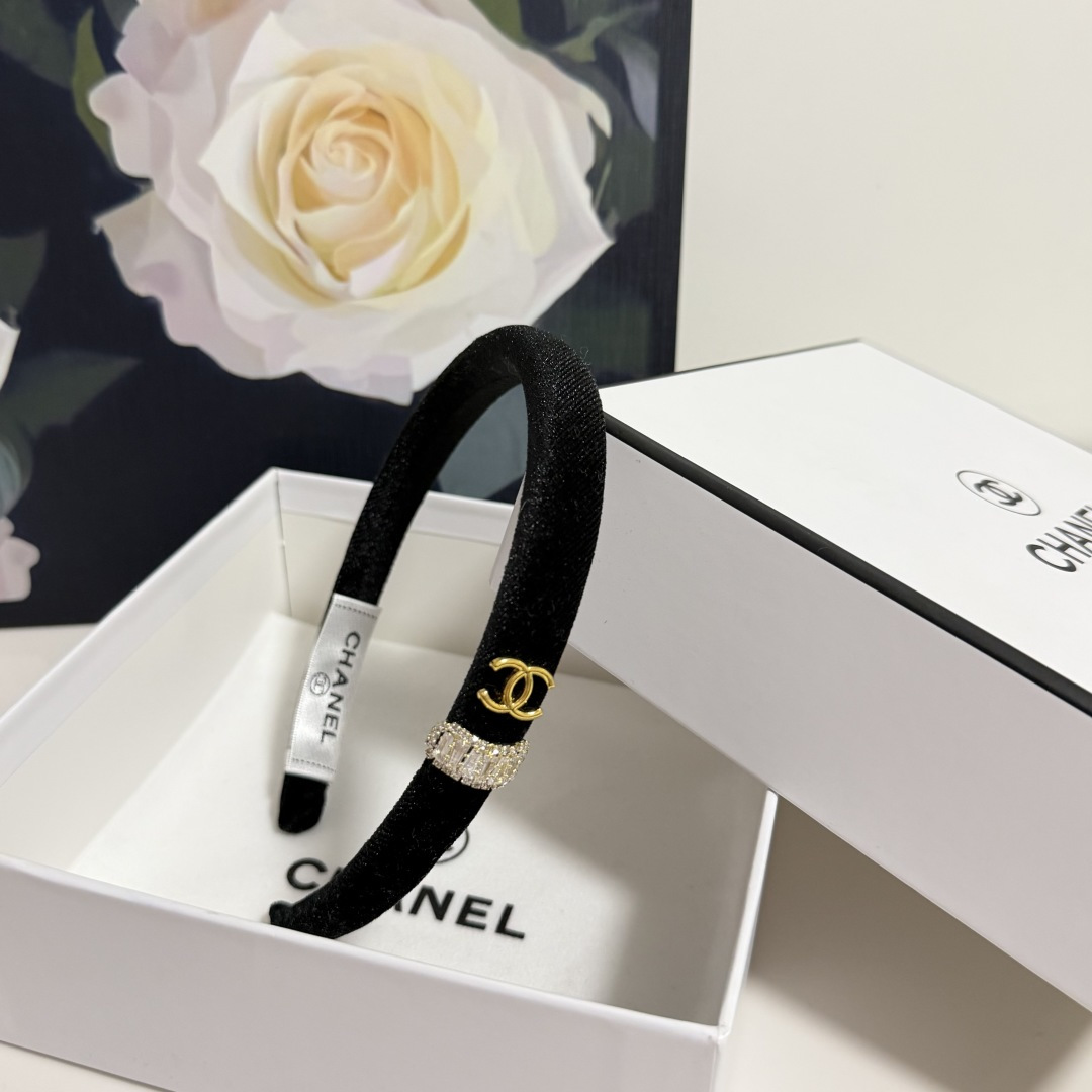 配专柜包装Chanel（香奈儿）最新发箍小仙女快入手特殊材质 不嘞头可盐可甜～