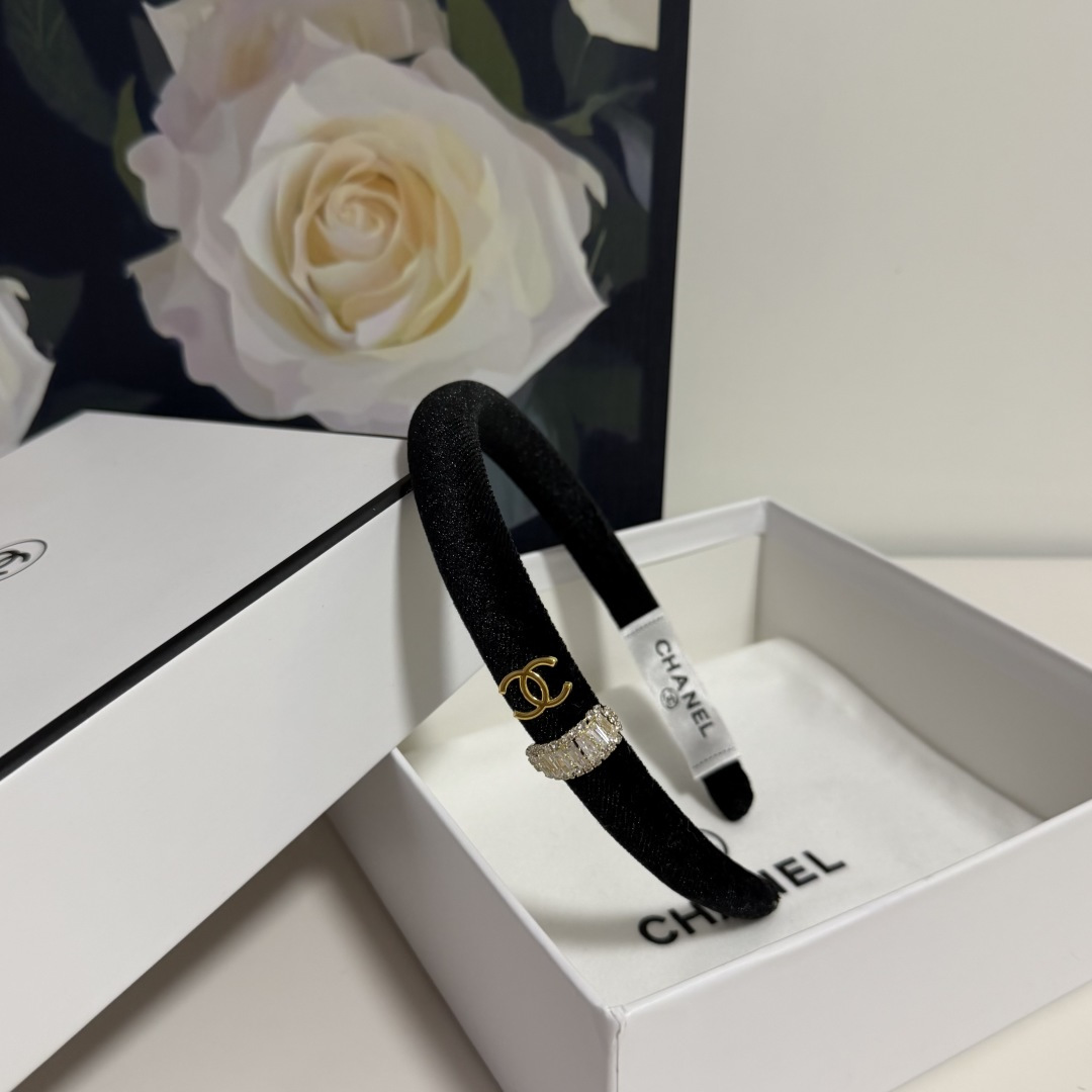 配专柜包装Chanel（香奈儿）最新发箍小仙女快入手特殊材质 不嘞头可盐可甜～