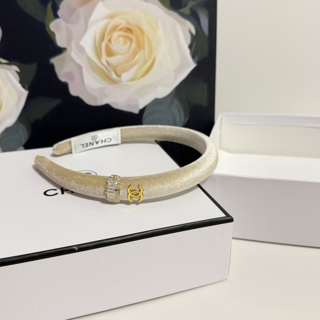 配专柜包装Chanel（香奈儿）最新发箍小仙女快入手特殊材质 不嘞头可盐可甜～