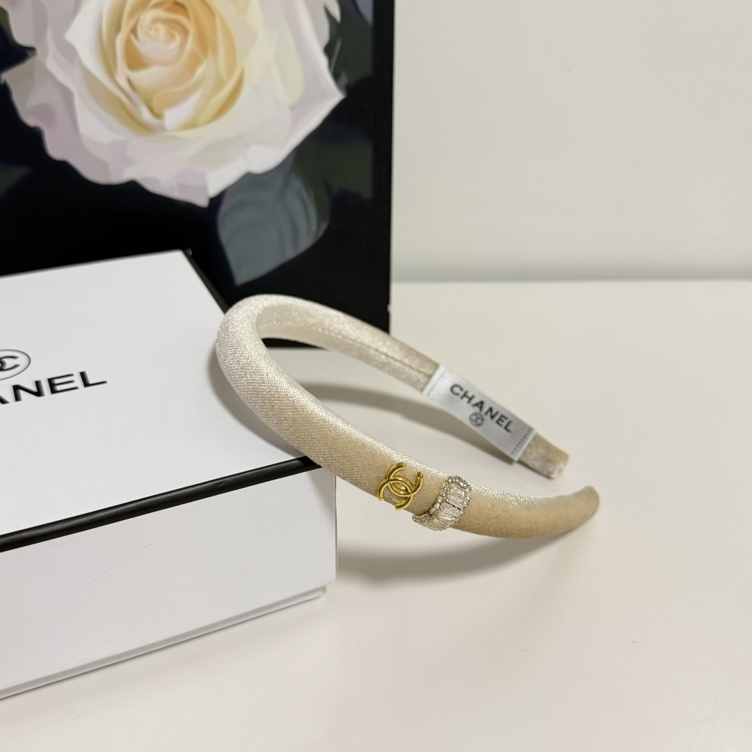 配专柜包装Chanel（香奈儿）最新发箍小仙女快入手特殊材质 不嘞头可盐可甜～