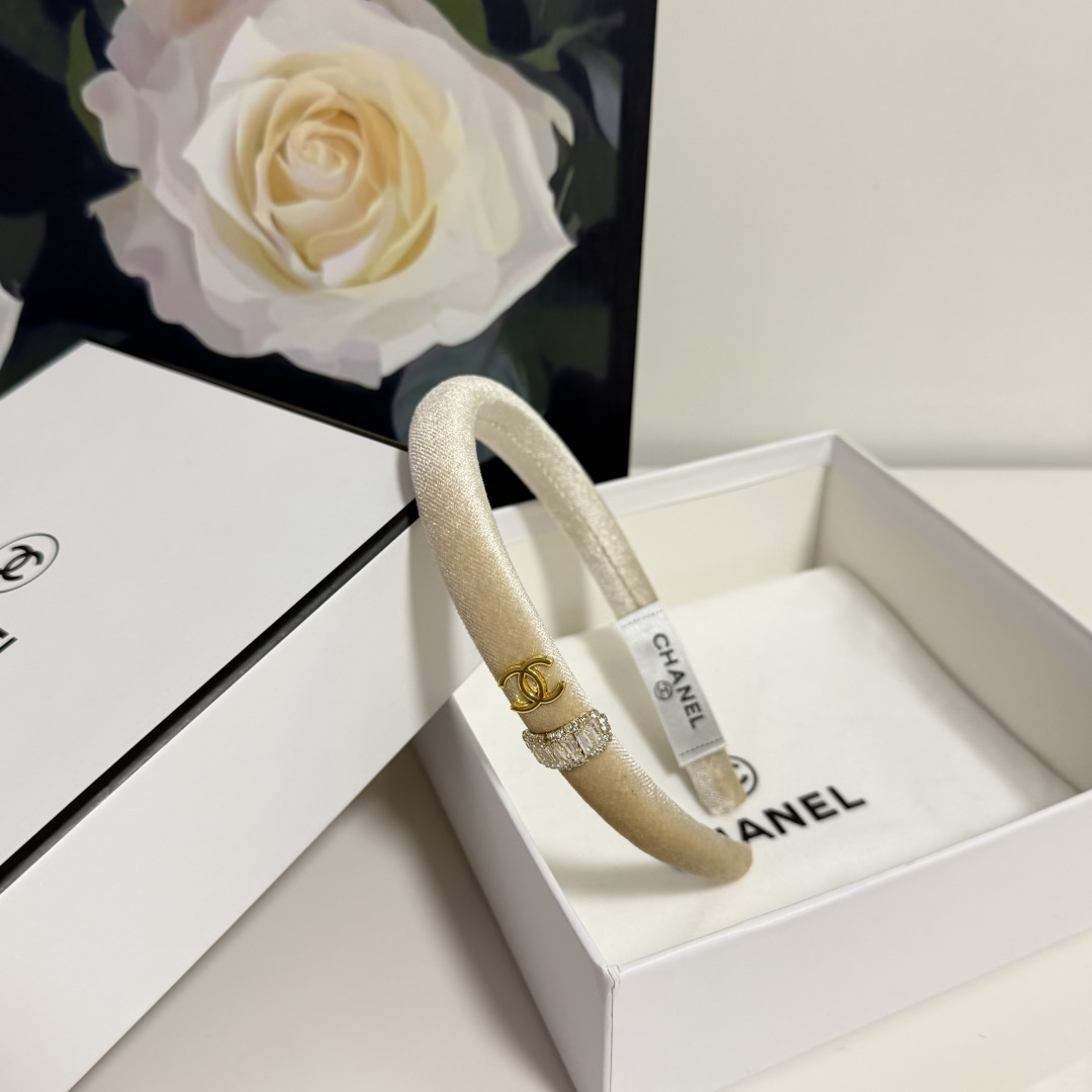 配专柜包装Chanel（香奈儿）最新发箍小仙女快入手特殊材质 不嘞头可盐可甜～