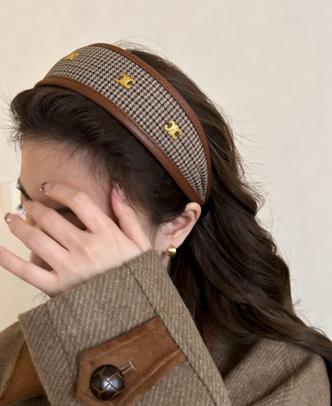 配专柜包装Celine（赛琳）最新发箍小仙女快入手特殊材质 不嘞头可盐可甜～