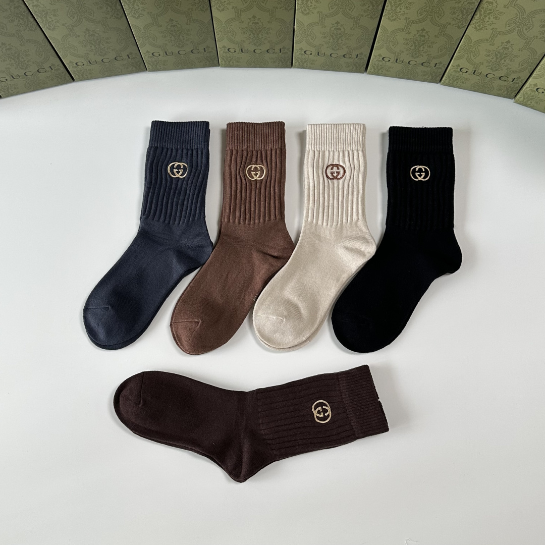 💛配专柜包装Gucci（古驰）新款羊绒中长款堆堆袜袜子！一盒五双，专柜同步筒袜袜子，💛大牌出街，潮人必备