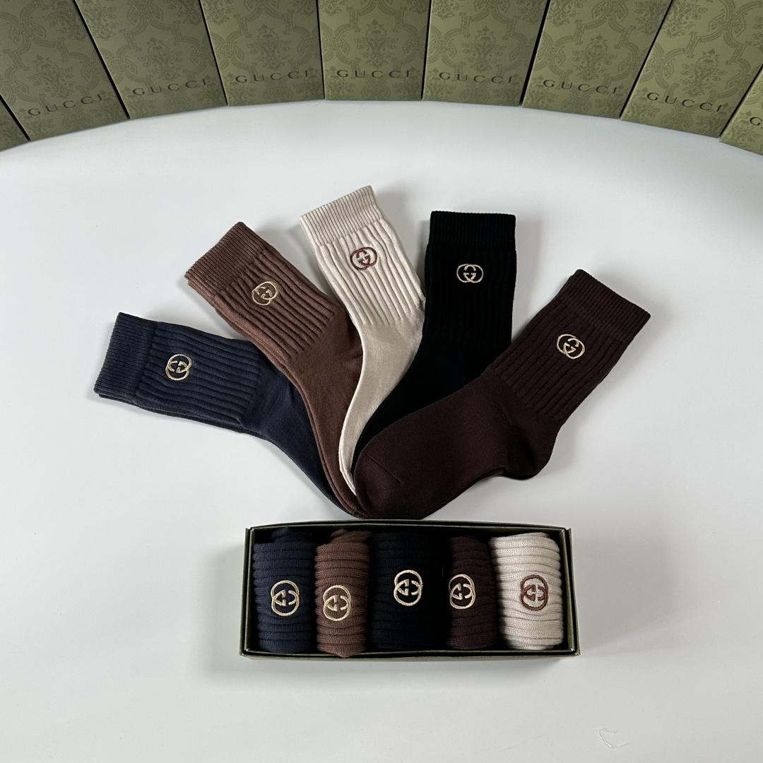 💛配专柜包装Gucci（古驰）新款羊绒中长款堆堆袜袜子！一盒五双，专柜同步筒袜袜子，💛大牌出街，潮人必备
