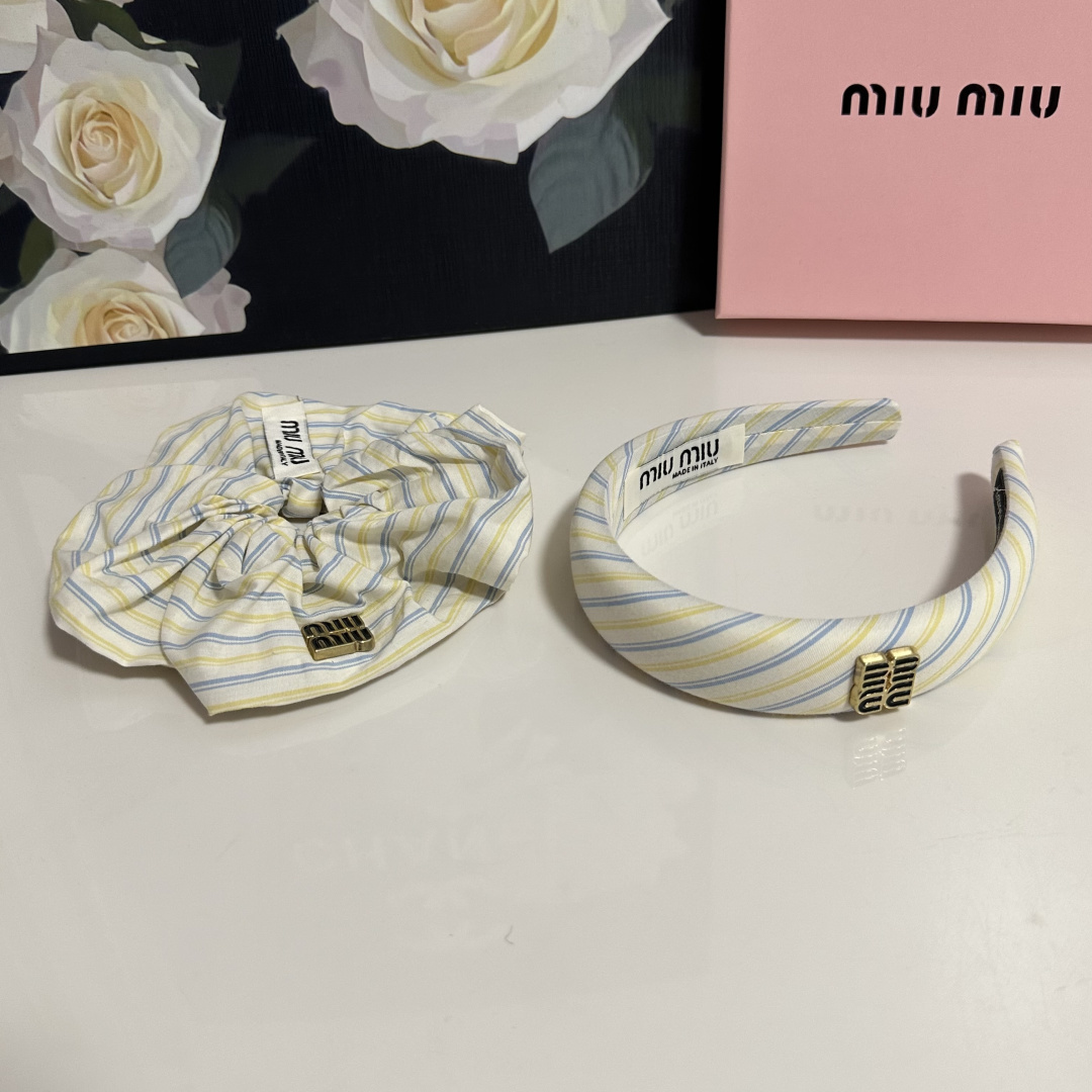 （两件套）配专柜包装 MiuMiu（缪缪）最新爆款来啦✨💫格子两件套发箍➕发圈优雅的girl值得入手 非