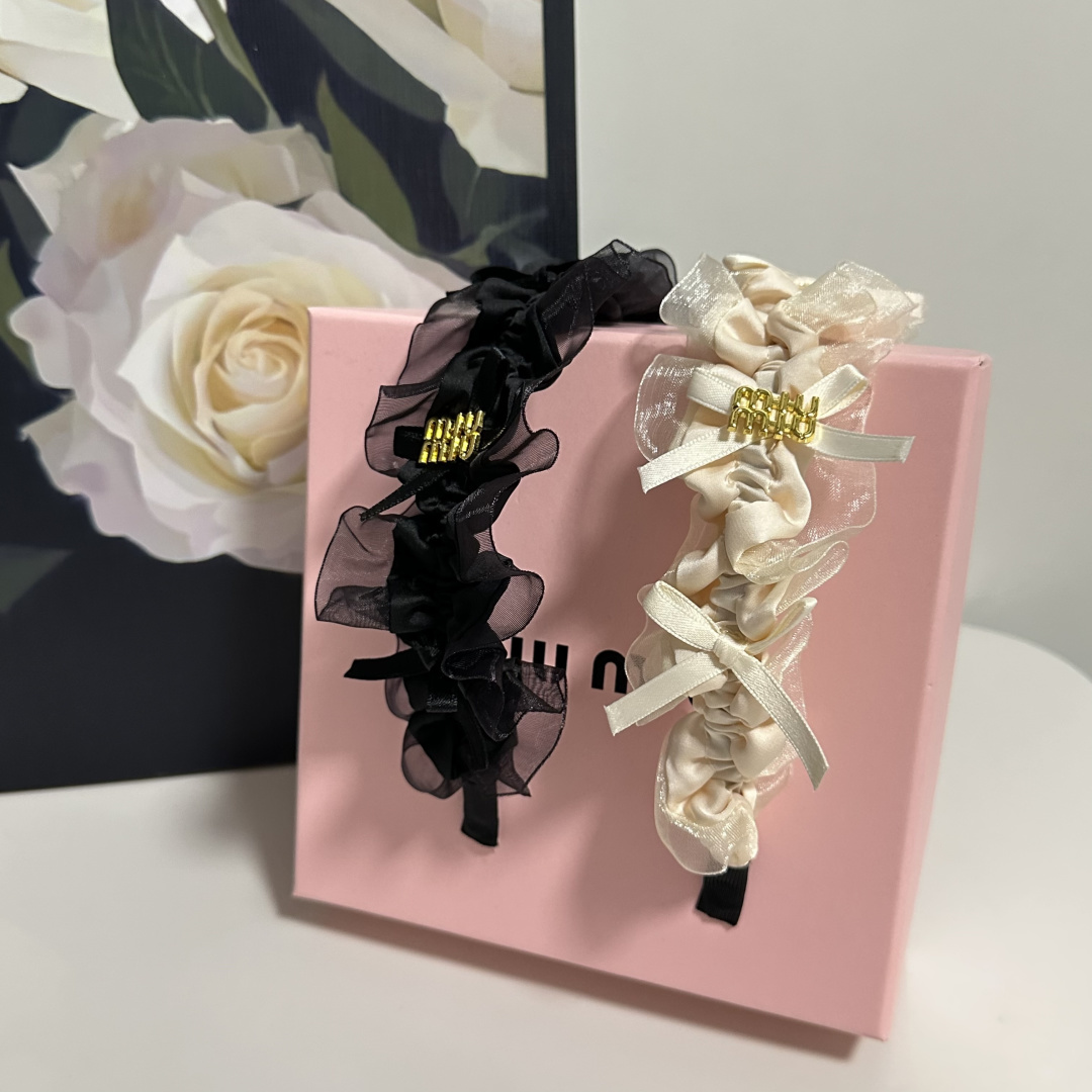 配专柜包装MiuMiu（缪缪）最新发箍小仙女快入手特殊材质 不嘞头可盐可甜～