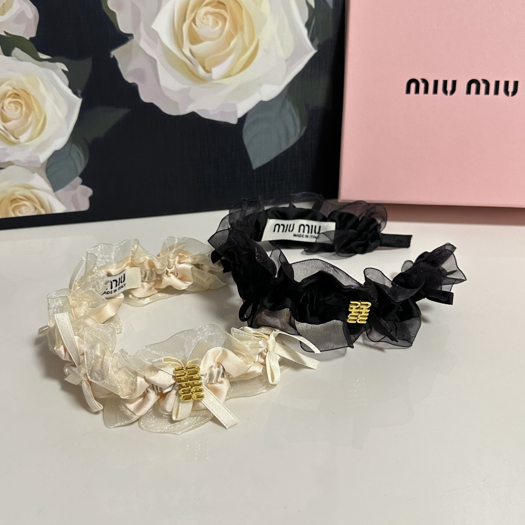 配专柜包装MiuMiu（缪缪）最新发箍小仙女快入手特殊材质 不嘞头可盐可甜～