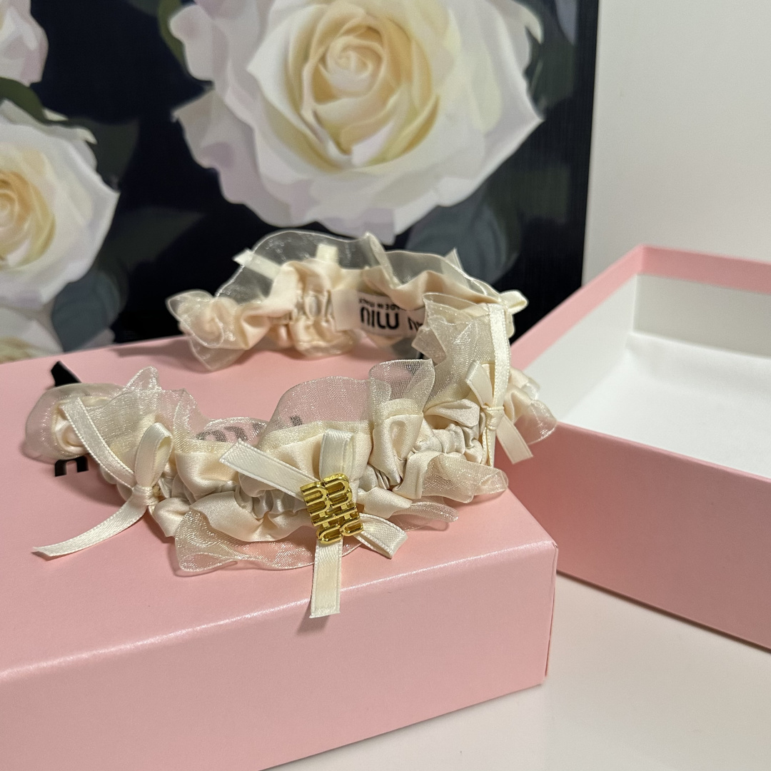 配专柜包装MiuMiu（缪缪）最新发箍小仙女快入手特殊材质 不嘞头可盐可甜～