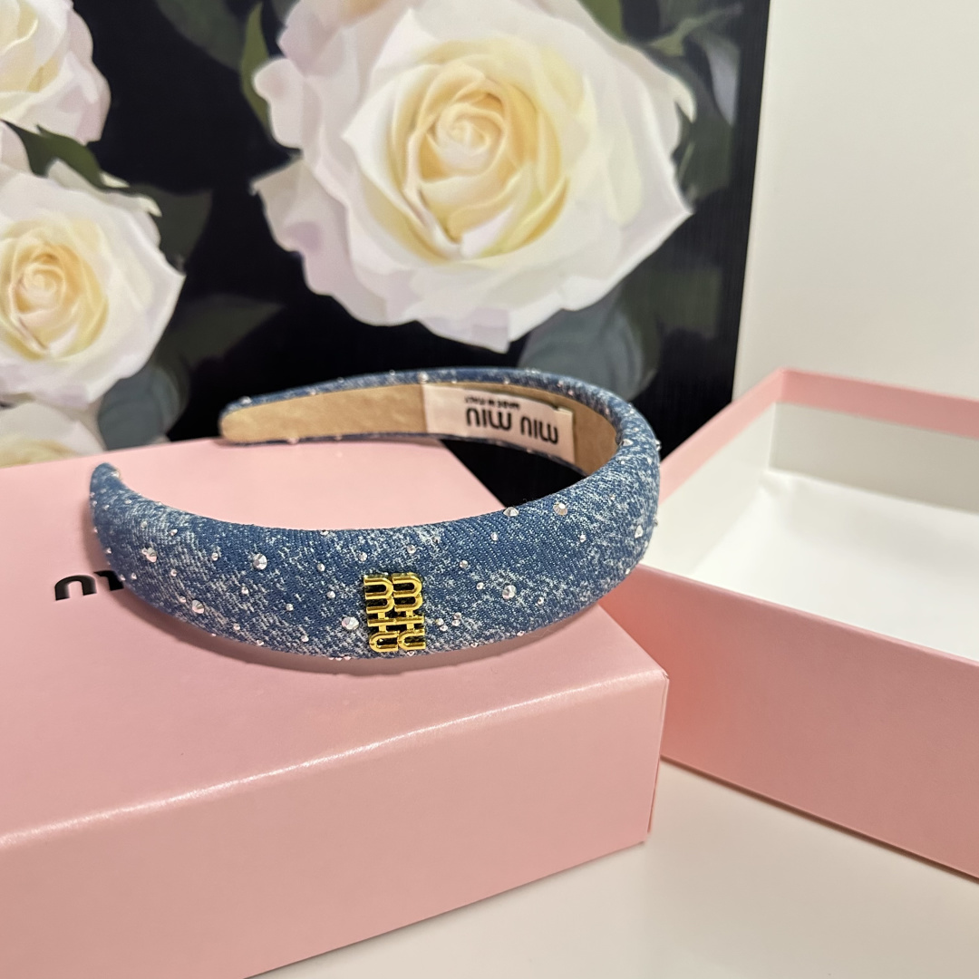 配专柜包装MiuMiu（缪缪）最新发箍小仙女快入手特殊材质 不嘞头可盐可甜～