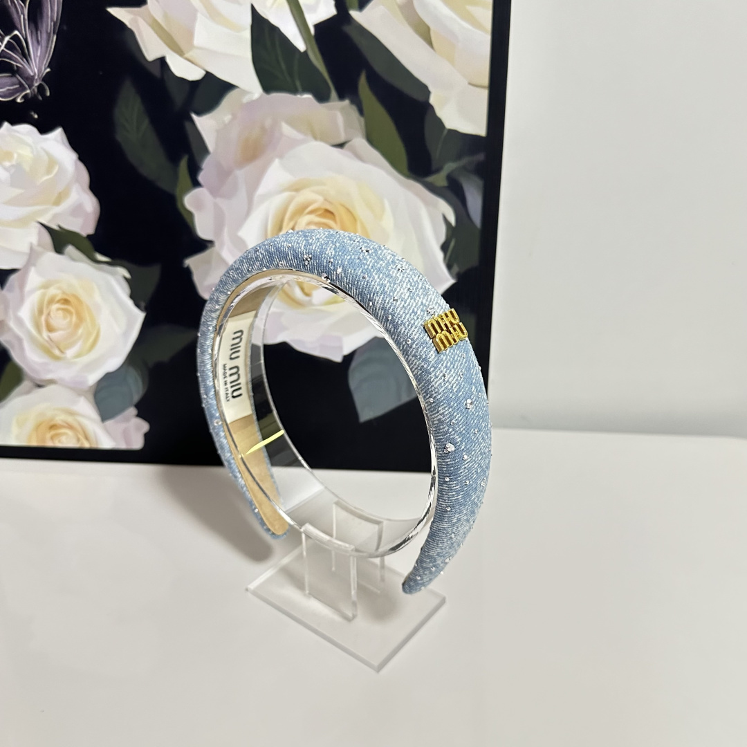 配专柜包装MiuMiu（缪缪）最新发箍小仙女快入手特殊材质 不嘞头可盐可甜～