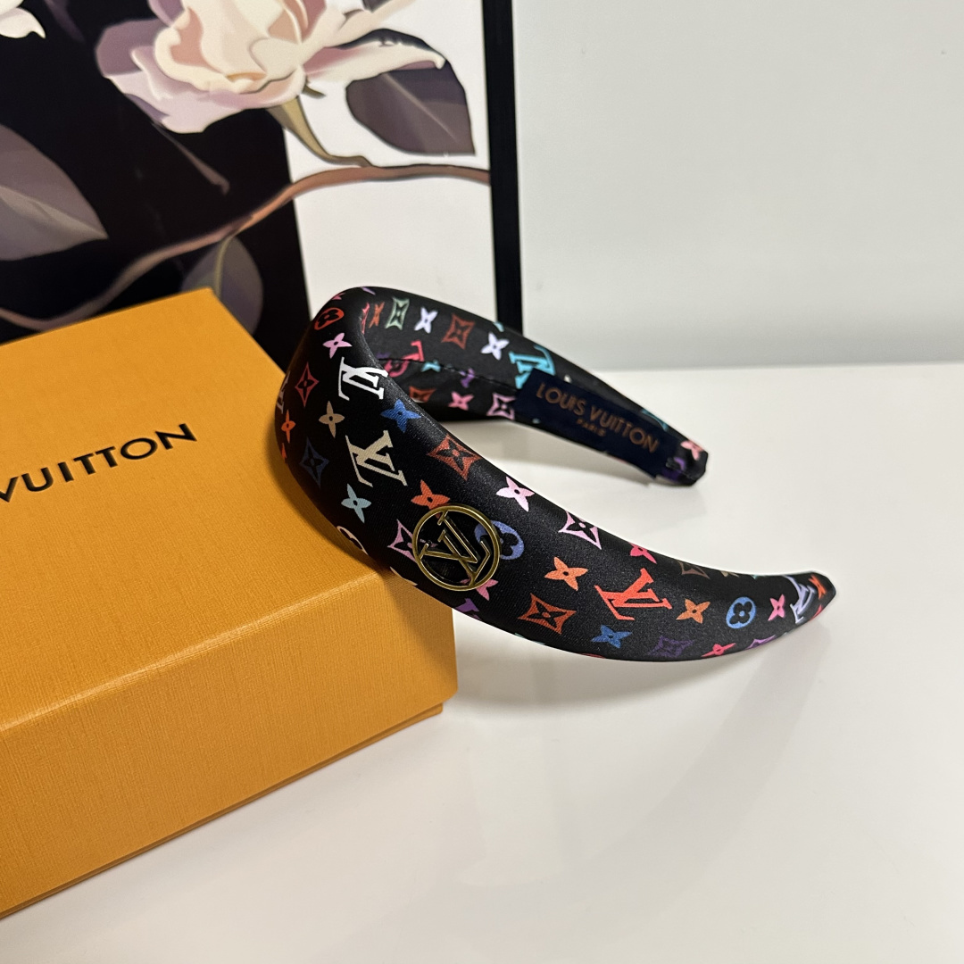 配专柜包装LV（路易威登）最新发箍小仙女快入手特殊材质 不嘞头可盐可甜～