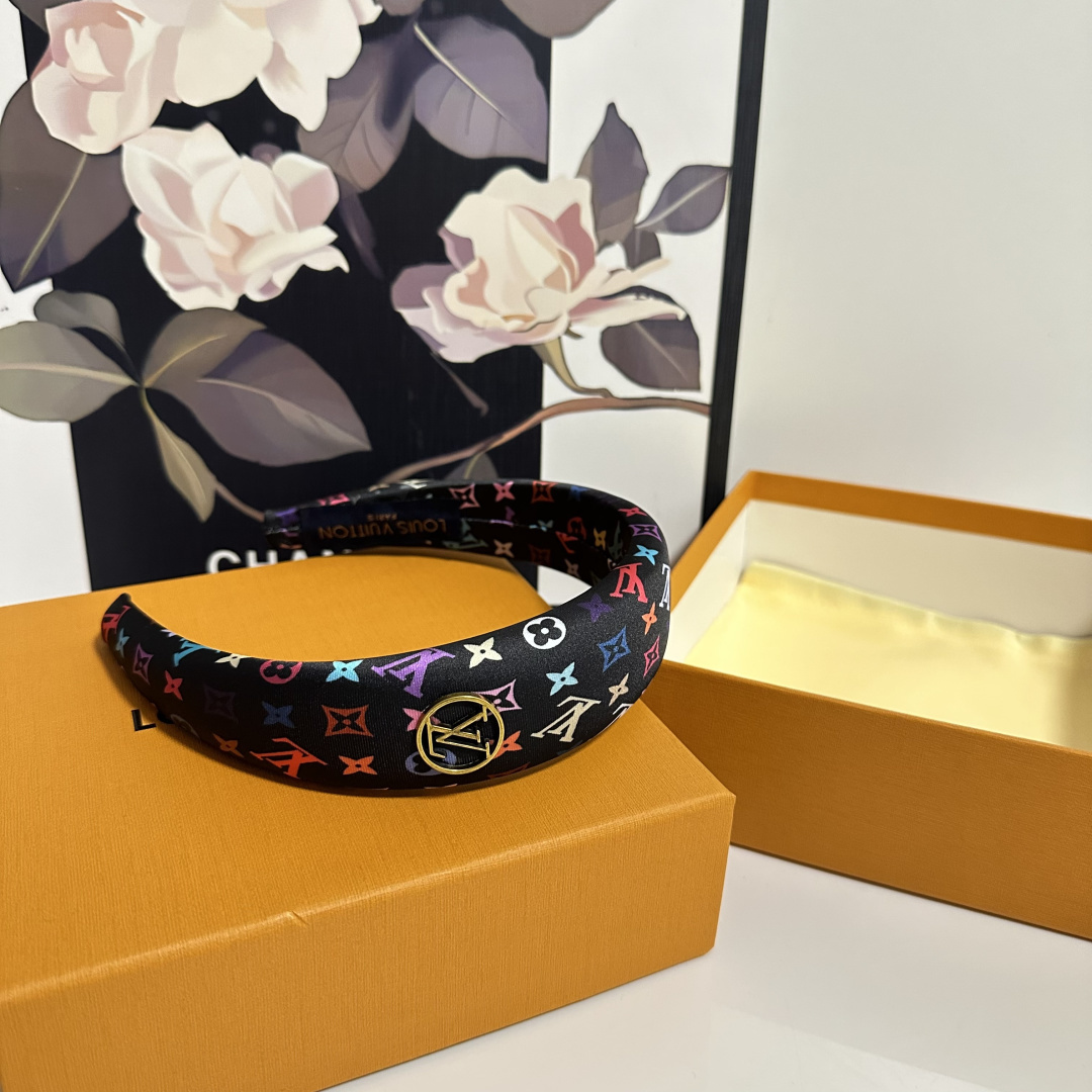 配专柜包装LV（路易威登）最新发箍小仙女快入手特殊材质 不嘞头可盐可甜～