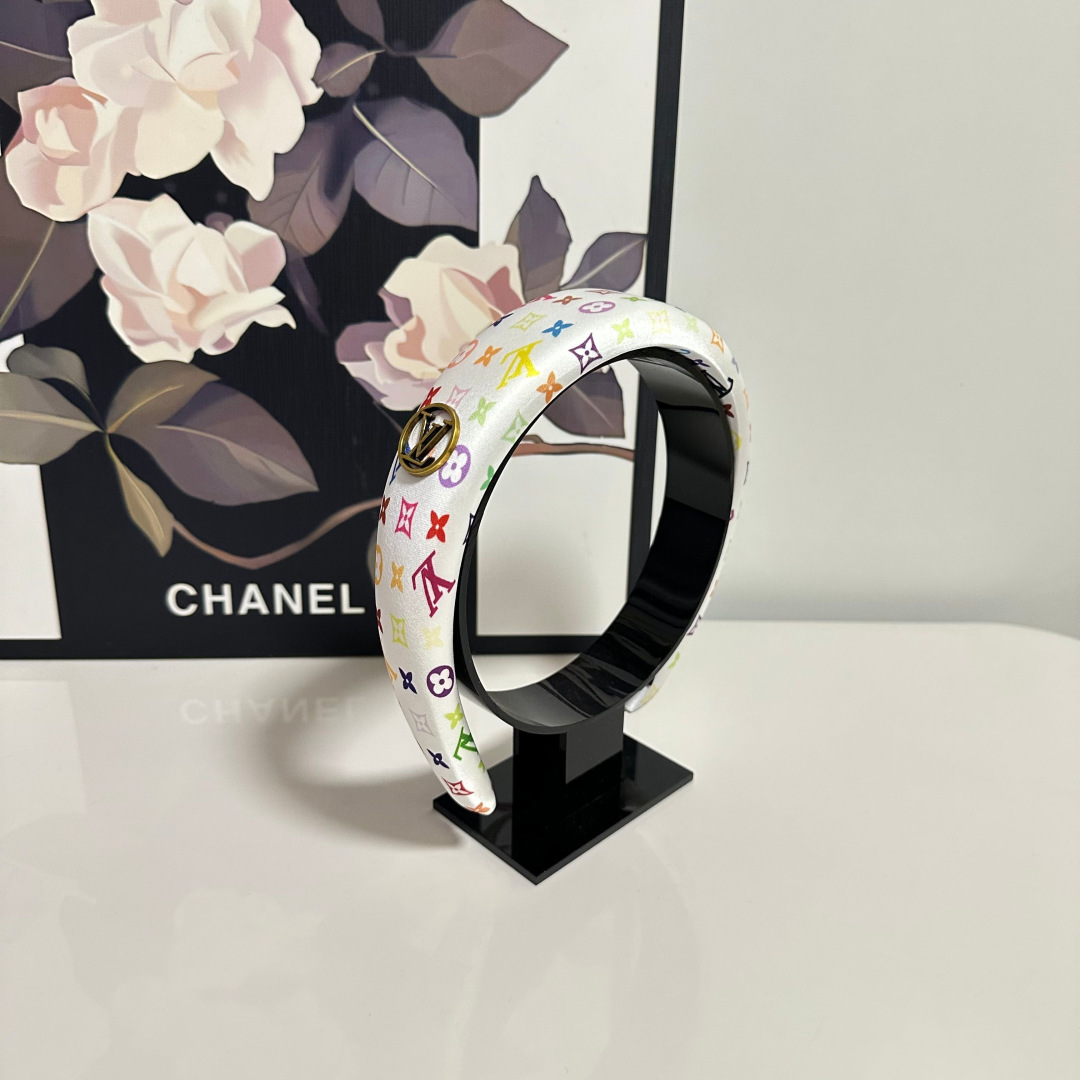 配专柜包装LV（路易威登）最新发箍小仙女快入手特殊材质 不嘞头可盐可甜～