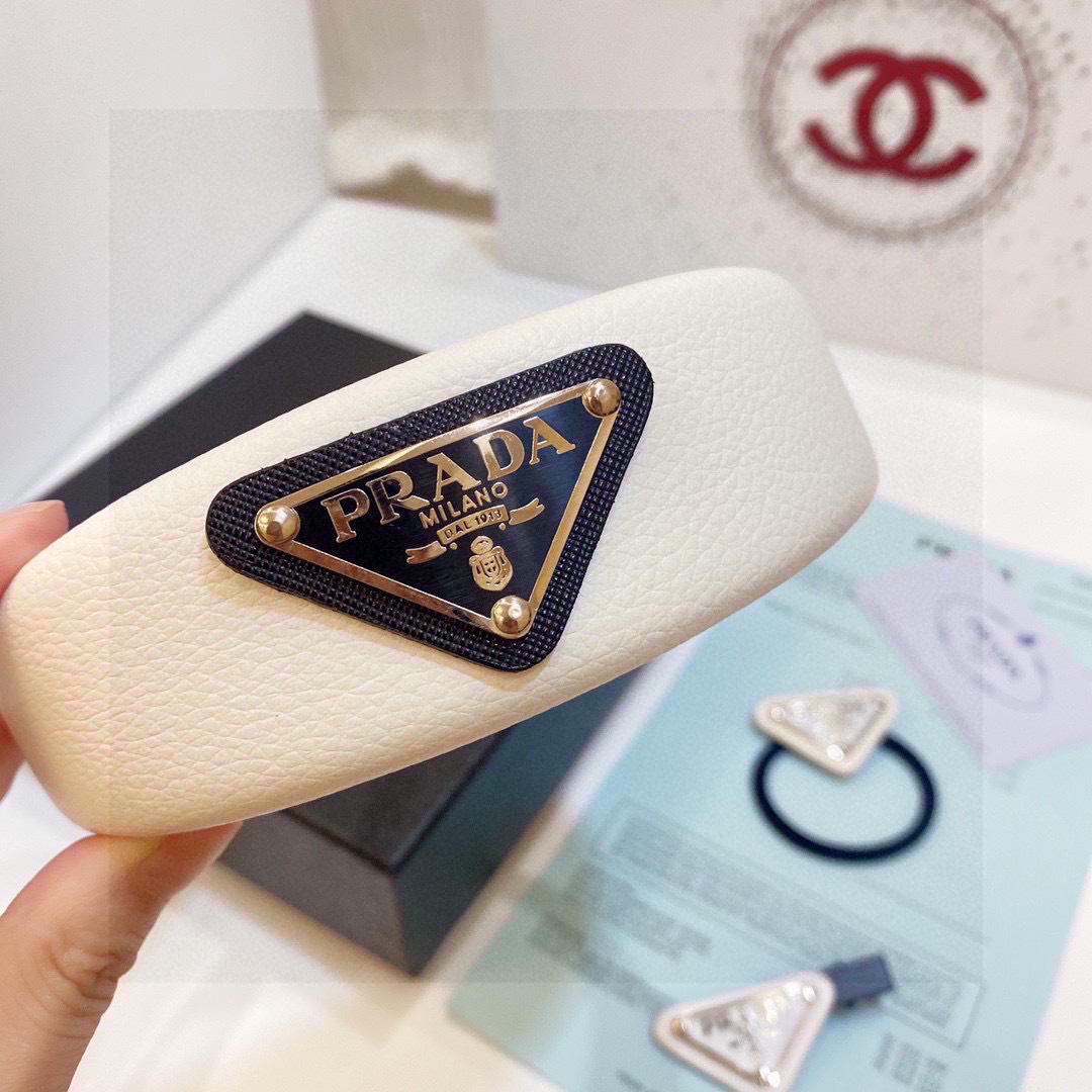 爆款 （三件套）配专柜包装PRADA（普拉达）发箍、发圈、发夹（三件套）可分开搭配 经典logo 非常洋