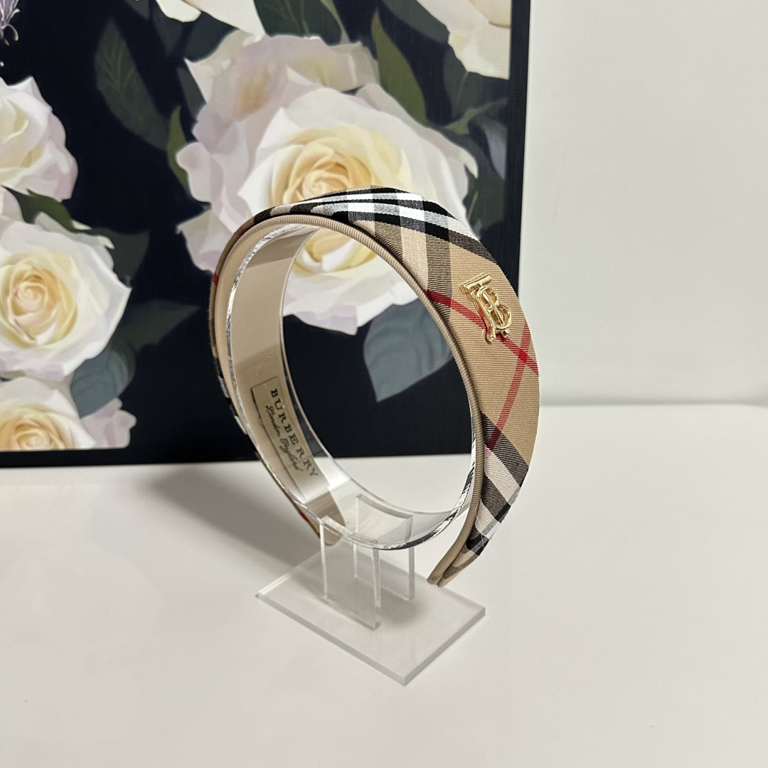 配专柜包装Burberry （巴宝莉）最新发箍小仙女快入手特殊材质 不嘞头可盐可甜～