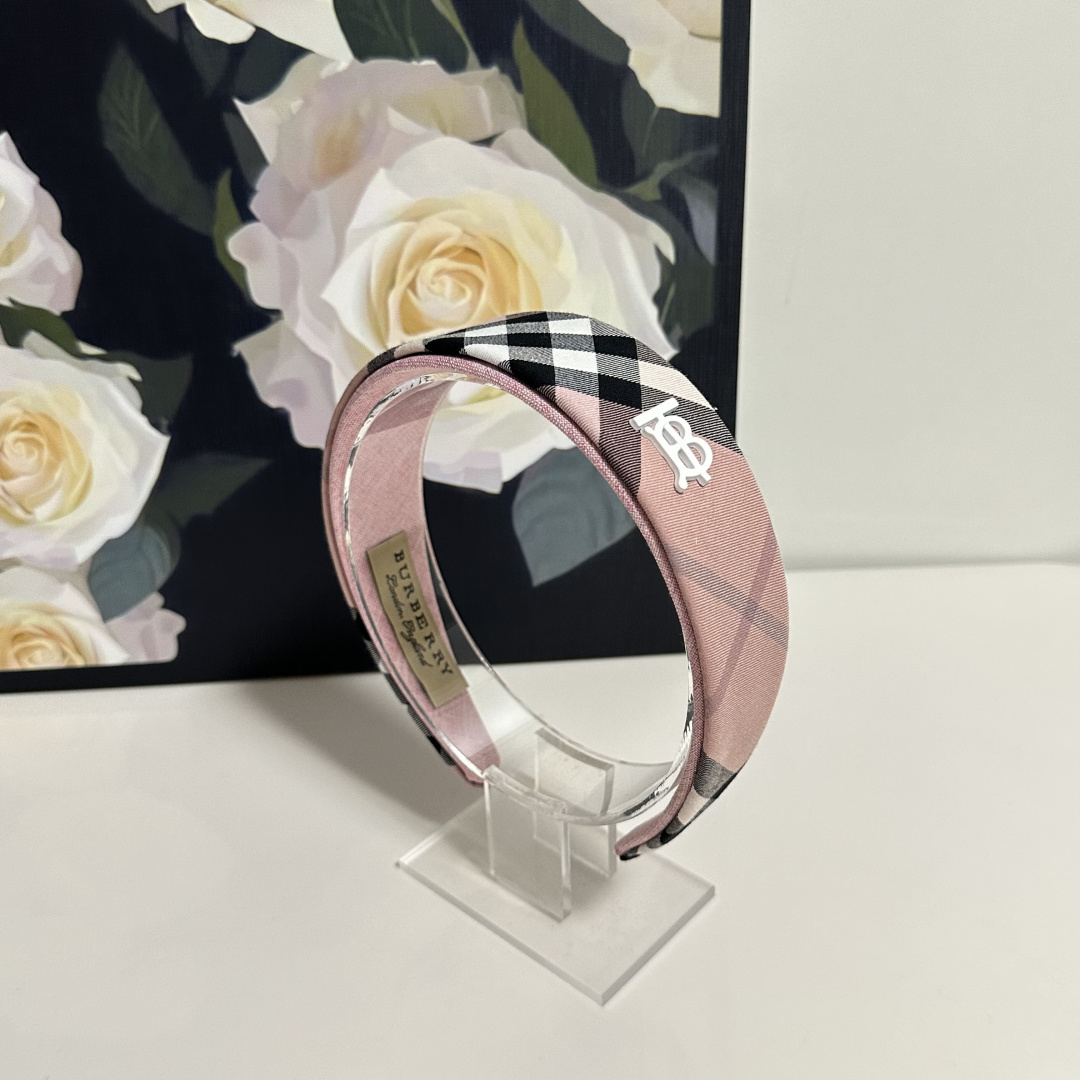 配专柜包装Burberry （巴宝莉）最新发箍小仙女快入手特殊材质 不嘞头可盐可甜～