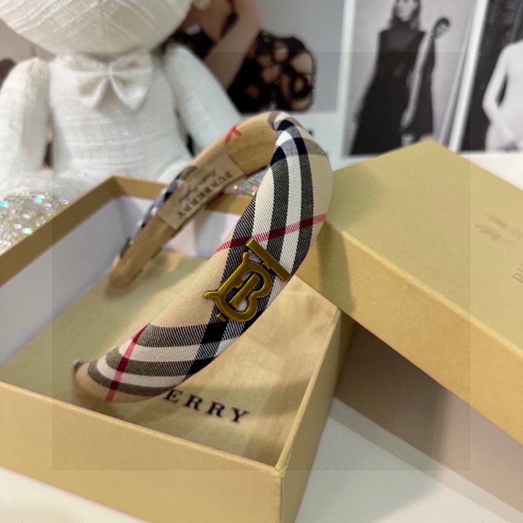 配专柜包装BURBERRY （巴宝莉）最新发箍小仙女快入手特殊材质 不嘞头可盐可甜～