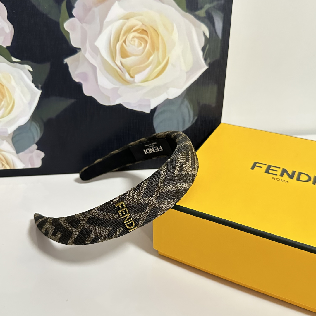 配专柜包装FENDI（芬迪）最新FF发箍小仙女快入手特殊材质 不嘞头可盐可甜