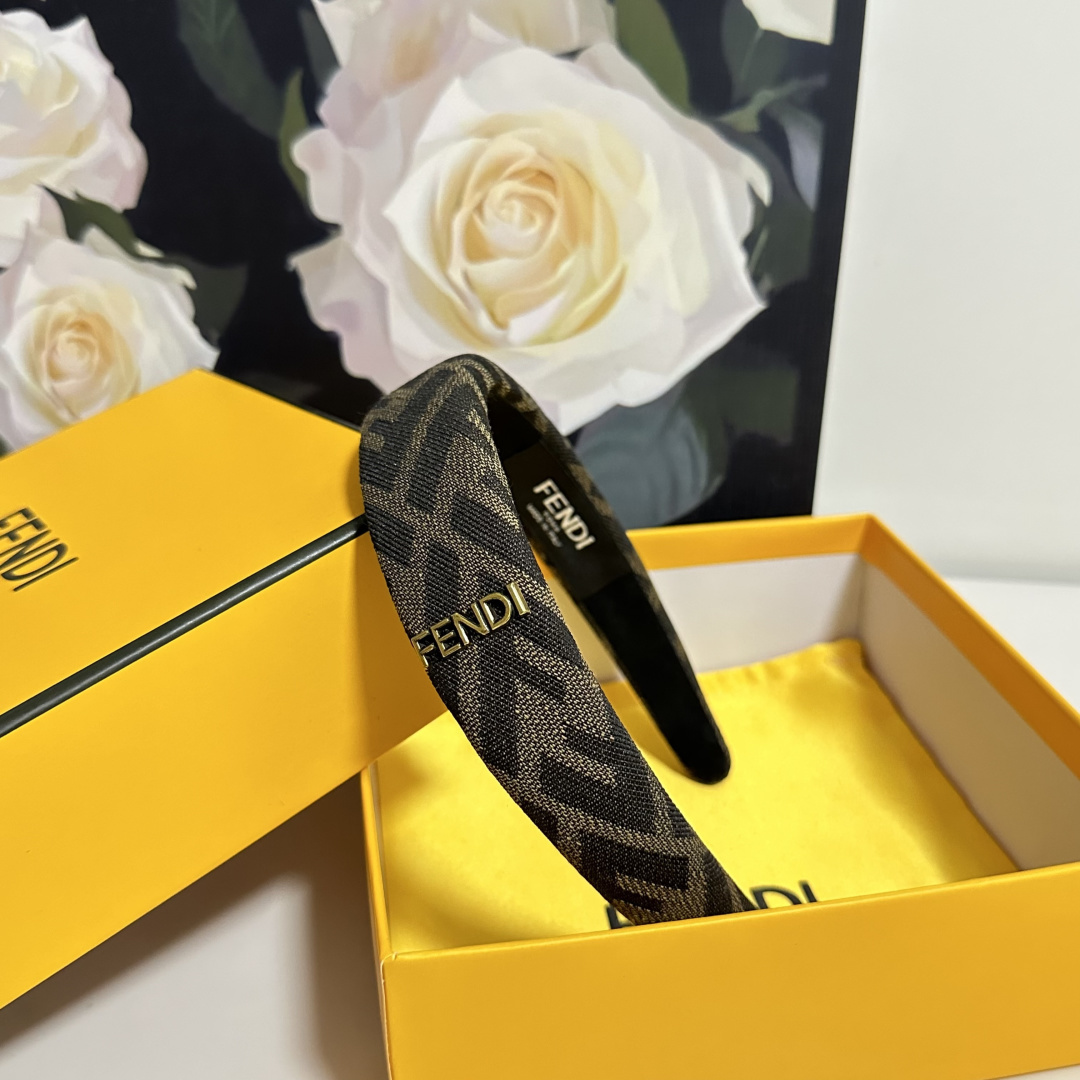 配专柜包装FENDI（芬迪）最新FF发箍小仙女快入手特殊材质 不嘞头可盐可甜