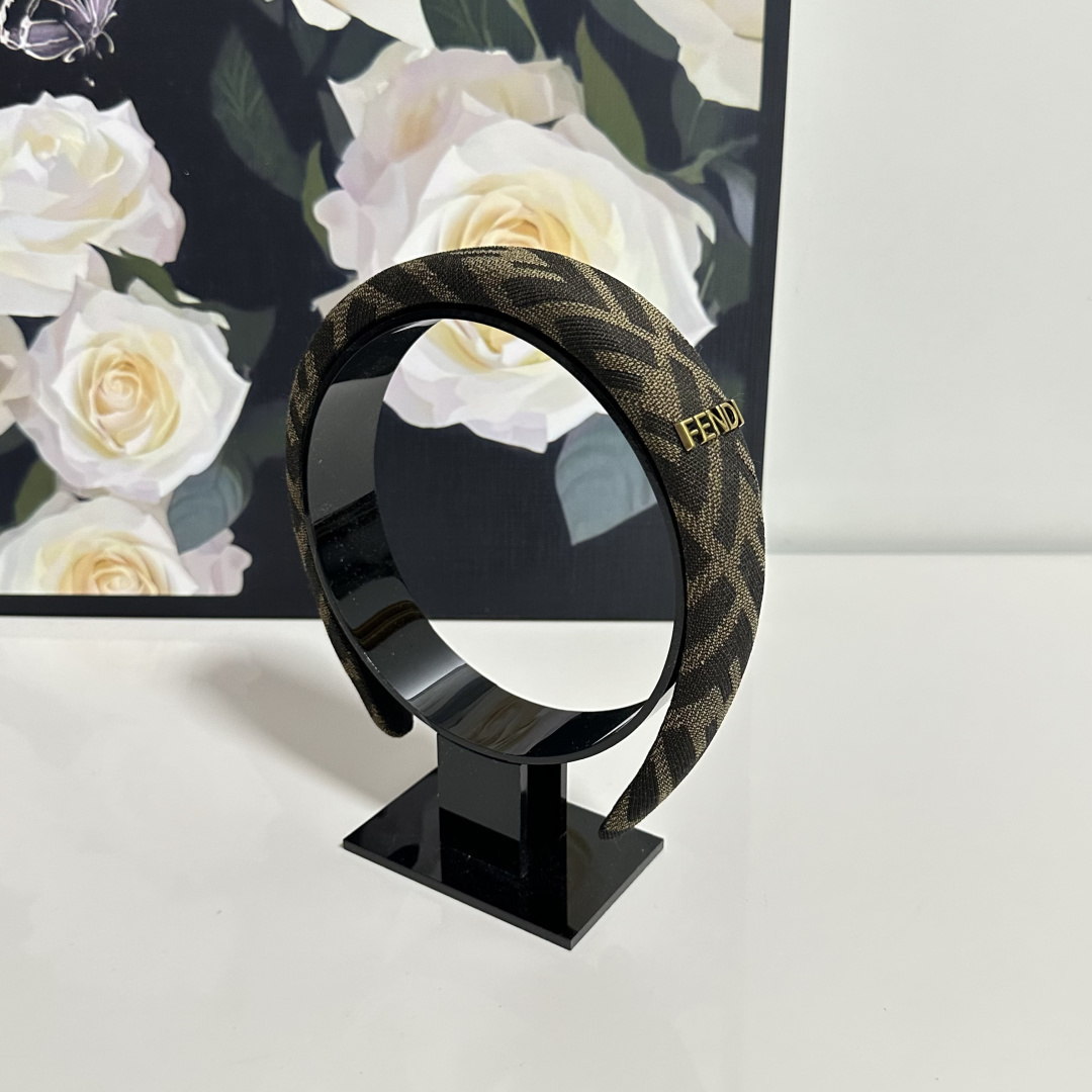 配专柜包装FENDI（芬迪）最新FF发箍小仙女快入手特殊材质 不嘞头可盐可甜