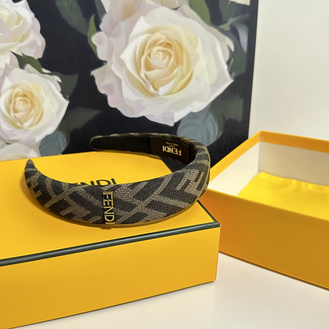 配专柜包装FENDI（芬迪）最新FF发箍小仙女快入手特殊材质 不嘞头可盐可甜