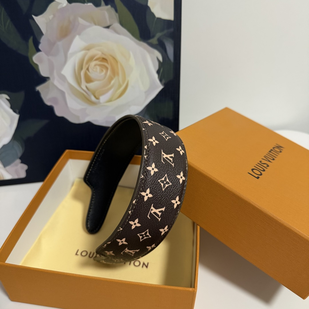 爆款来袭🔥 配包装 专柜1比1 材质# LV（路易威登）最新老花爆款，所见即所得，新款弹力质感手感都非常