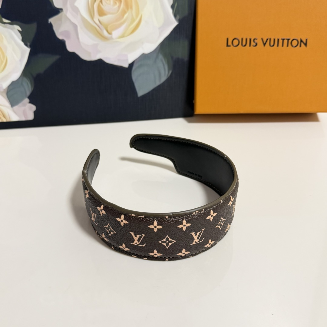 爆款来袭🔥 配包装 专柜1比1 材质# LV（路易威登）最新老花爆款，所见即所得，新款弹力质感手感都非常