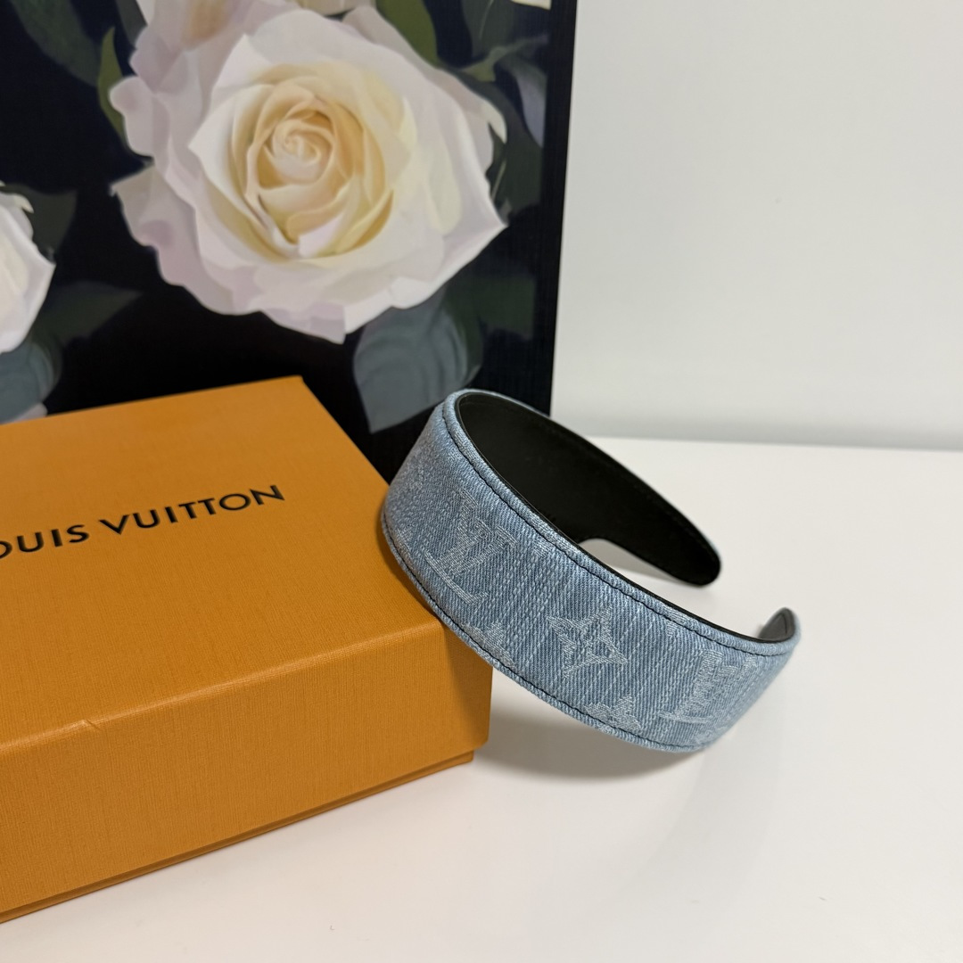 爆款来袭🔥 配包装 专柜1比1 材质# LV（路易威登）最新老花爆款，所见即所得，新款弹力质感手感都非常