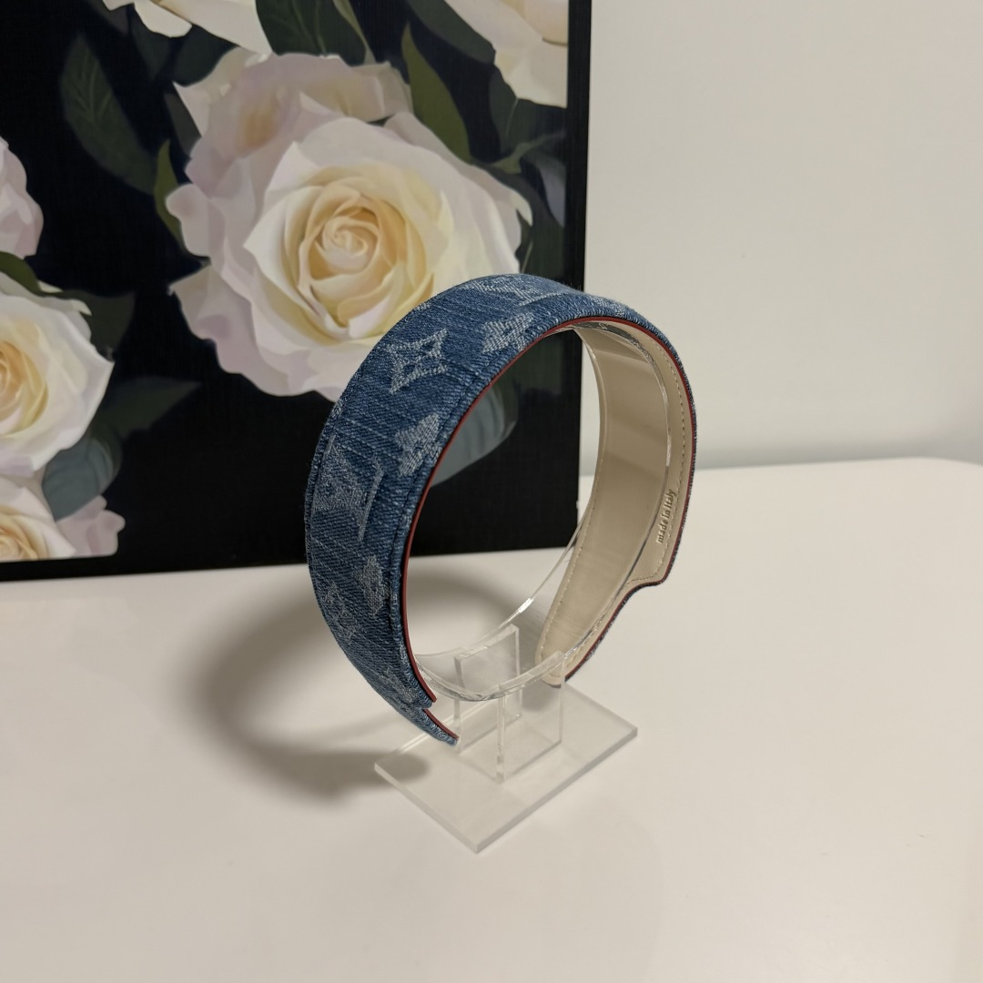 爆款来袭🔥 配包装 专柜1比1 材质# LV（路易威登）最新老花爆款，所见即所得，新款弹力质感手感都非常