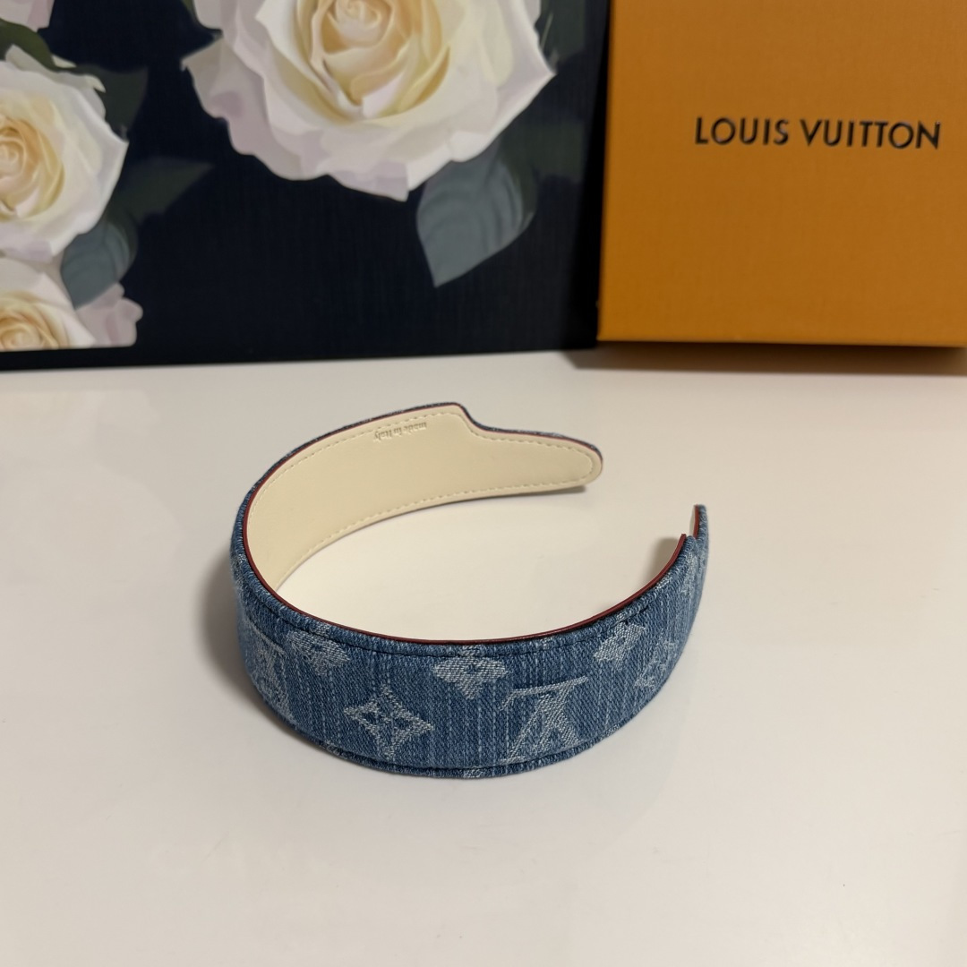 爆款来袭🔥 配包装 专柜1比1 材质# LV（路易威登）最新老花爆款，所见即所得，新款弹力质感手感都非常