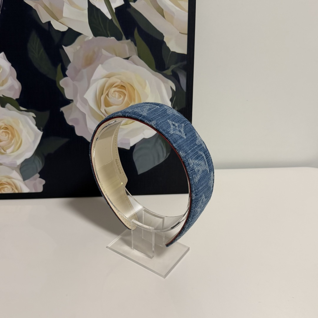 爆款来袭🔥 配包装 专柜1比1 材质# LV（路易威登）最新老花爆款，所见即所得，新款弹力质感手感都非常