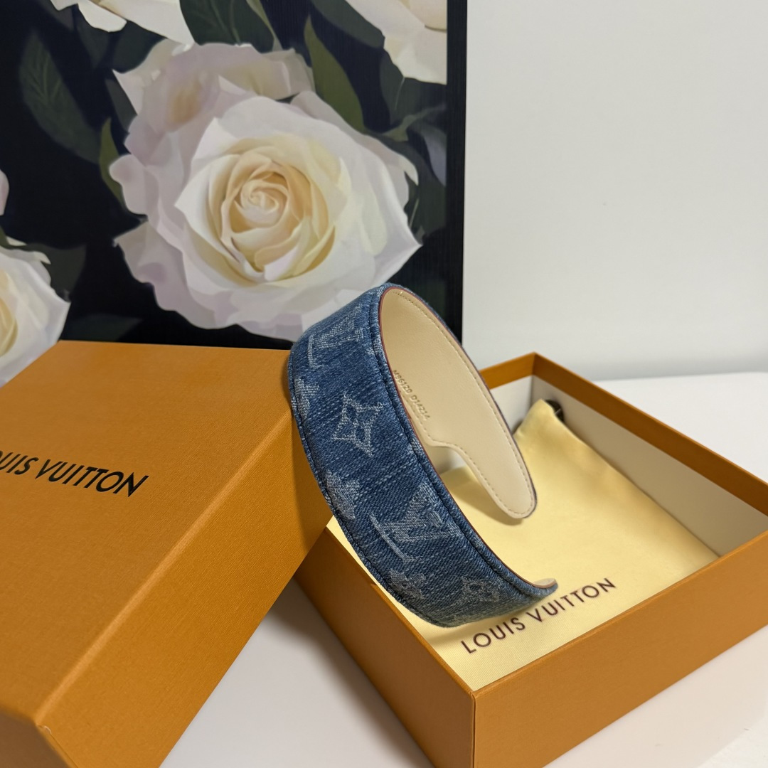 爆款来袭🔥 配包装 专柜1比1 材质# LV（路易威登）最新老花爆款，所见即所得，新款弹力质感手感都非常