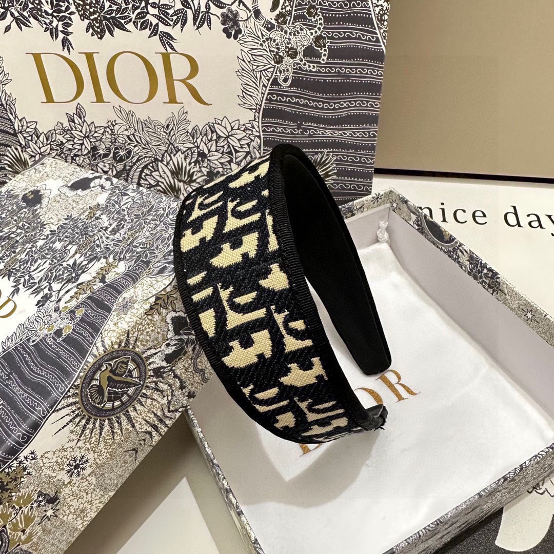 爆款来袭🔥 配包装 专柜1比1 材质# DIOR（迪奥）最新爆款，所见即所得，新款弹力质感手感都非常好 