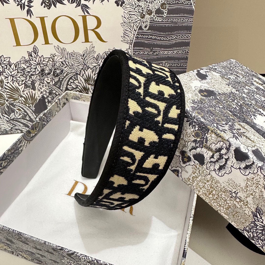 爆款来袭🔥 配包装 专柜1比1 材质# DIOR（迪奥）最新爆款，所见即所得，新款弹力质感手感都非常好 