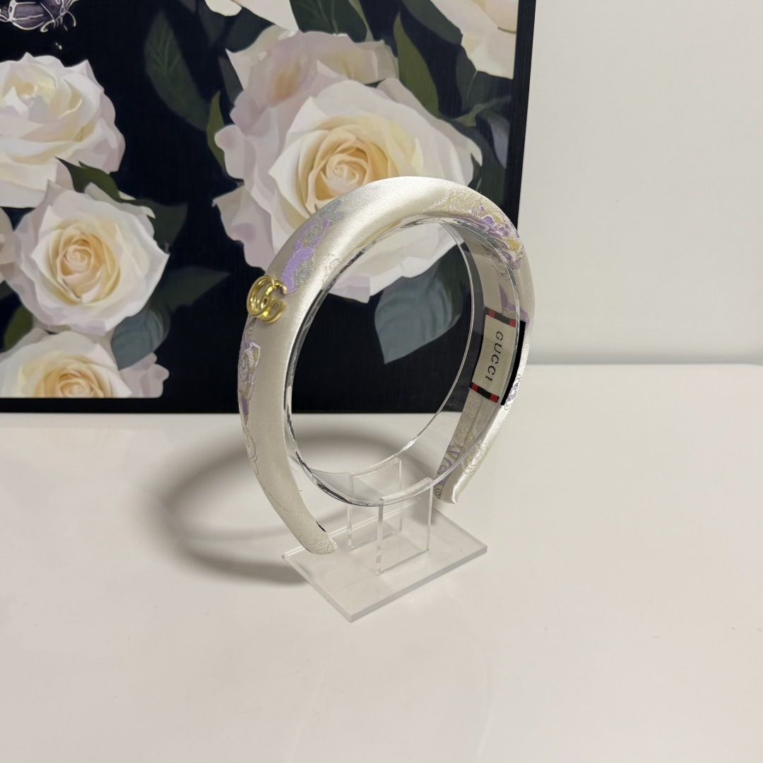 配专柜包装Gucci（古驰）最新发箍小仙女快入手特殊材质 不嘞头可盐可甜～