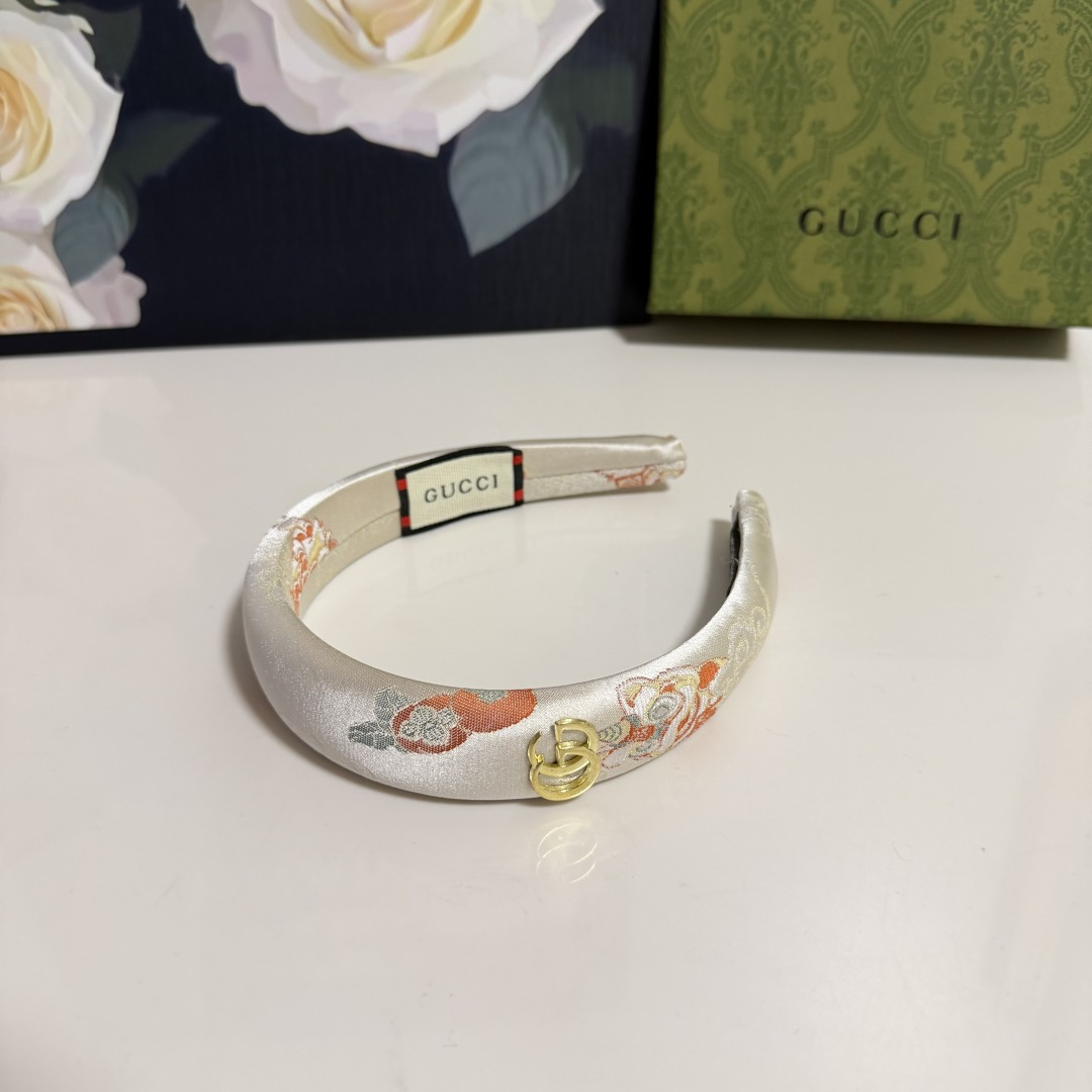 配专柜包装Gucci（古驰）最新发箍小仙女快入手特殊材质 不嘞头可盐可甜～