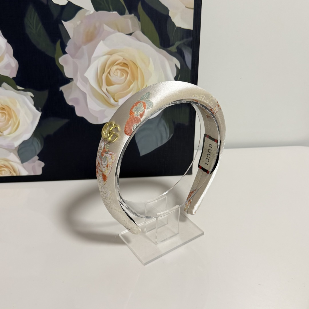 配专柜包装Gucci（古驰）最新发箍小仙女快入手特殊材质 不嘞头可盐可甜～