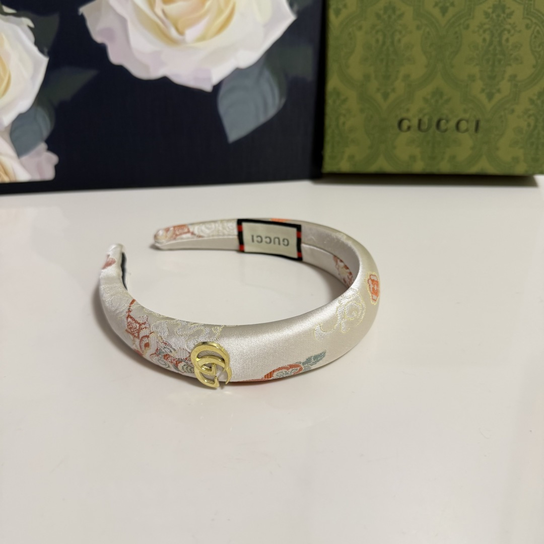 配专柜包装Gucci（古驰）最新发箍小仙女快入手特殊材质 不嘞头可盐可甜～