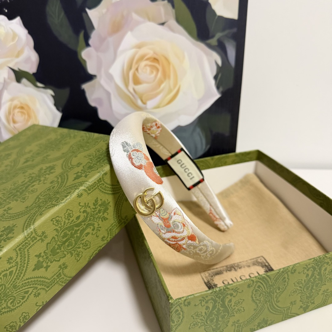 配专柜包装Gucci（古驰）最新发箍小仙女快入手特殊材质 不嘞头可盐可甜～