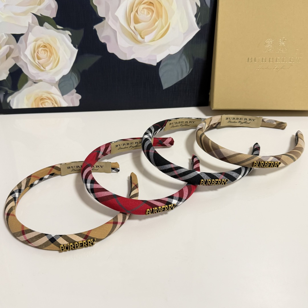 配专柜包装Burberry （巴宝莉）最新发箍小仙女快入手特殊材质 不嘞头可盐可甜～