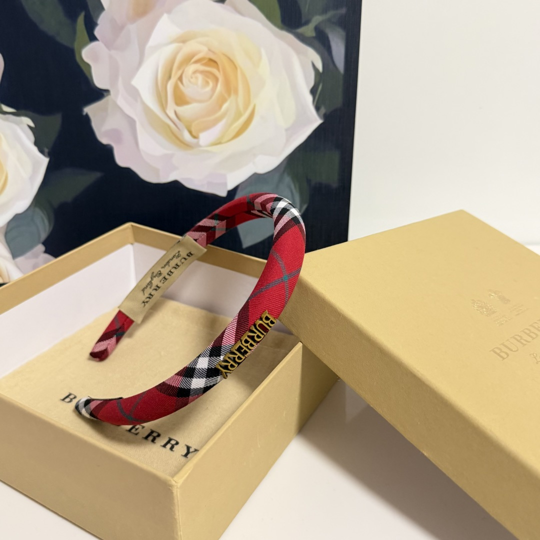 配专柜包装Burberry （巴宝莉）最新发箍小仙女快入手特殊材质 不嘞头可盐可甜～