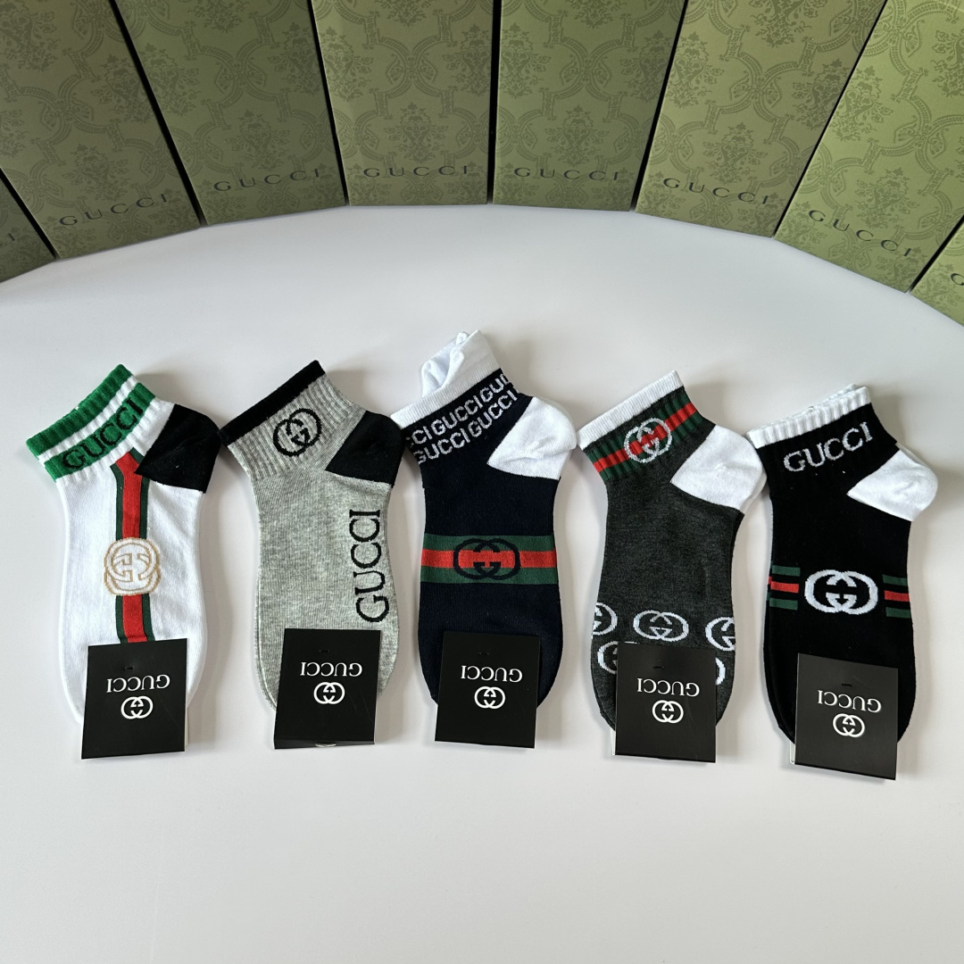 NO:767399,Special counter packaging Gucci's new short and medium style pile socks!  Five pairs in a box, synchronized tube socks at the counter, big brands going out on the street, must-have socks for fashionistas, stockings, socks, gucci, gucci, socks19860909特配专柜包装 Gucci（古驰）新款中短款堆堆袜袜子！一盒五双,专柜同步筒袜袜子,大牌出街,潮人必备超好搭袜子,丝袜,袜子,gucci,gucci,socks,accessory