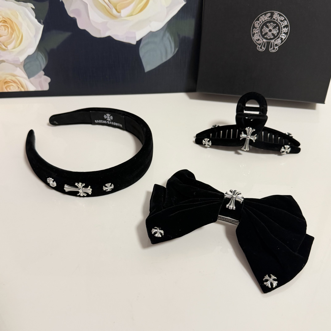 NO:770337,Special (three-piece set) with packaging ChromeHearts (Chrome Heart) popular three-piece set shipped, new hairbands for celebrities, hairpins, gripper set hairpins, hairpins, chrome hearts, chrome hearts, hairpins19860909特（三件套） 配包装 ChromeHearts（克罗心）爆款三件套出货,名媛新款发箍,发夹,抓夹套装发夹,发夹,chrome hearts,chrome hearts,hairpins,accessory