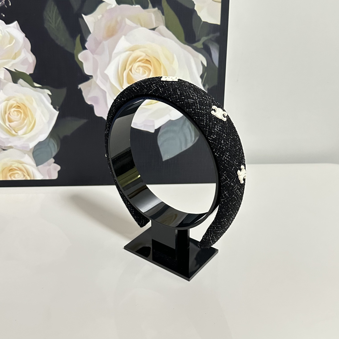 NO:770359,Specially equipped with counter packaging, Celine's latest hairbands. Little fairies can get it now. Special material, no hair, salty or sweet ~ hairpins, hairpins, celine, celine, hairpins19860909特 配专柜包装 Celine（赛琳）最新发箍 小仙女快入手 特殊材质 不嘞头 可盐可甜～发夹,发夹,celine,celine,hairpins,accessory